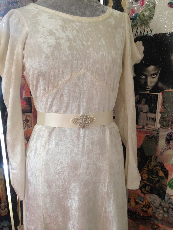 30s velvet vintage wedding dress, beautiful cream… - image 8