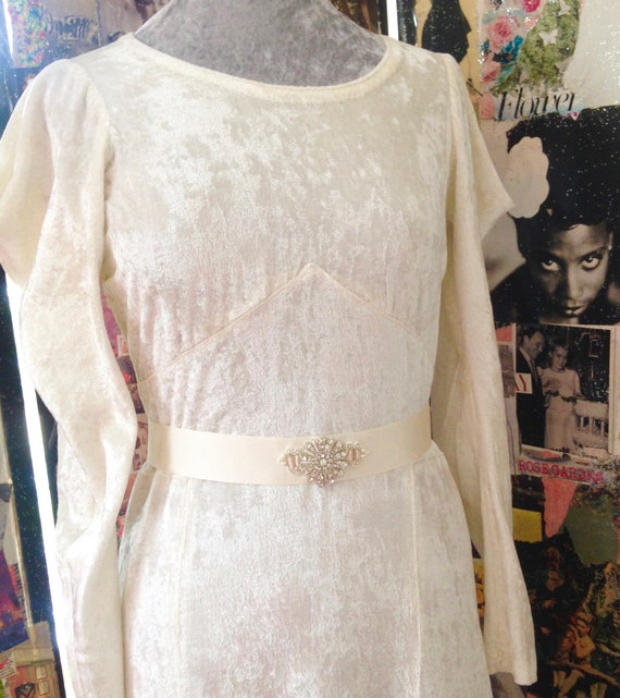 30s velvet vintage wedding dress, beautiful cream… - image 10