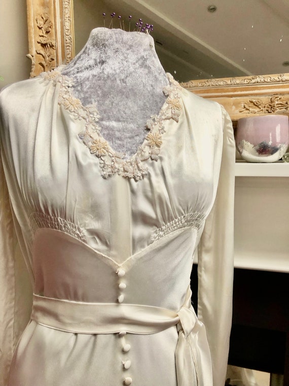 late 30s satin vintage wedding dress a beautiful … - image 5