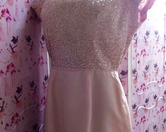 Lovely 50's or 60's pale pink beaded, vintage wedding cocktail  party dress. Wonderful as an alternative wedding dress, approx UK 12 - 14