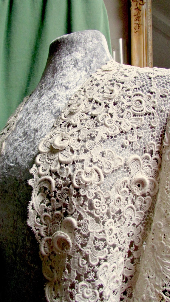 Antique cotton lace bridal cape, beautiful floral… - image 4