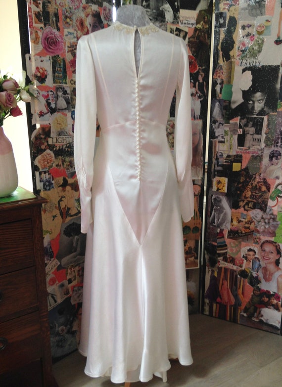 1930s Deco vintage wedding dress, stunning exampl… - image 3