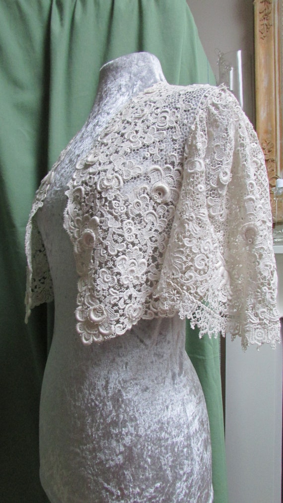 Antique cotton lace bridal cape, beautiful floral… - image 5