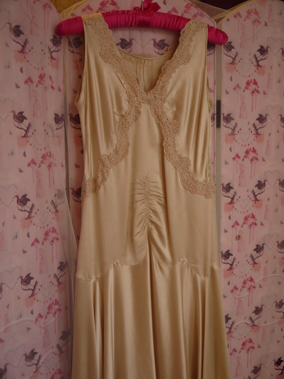 20's DECO vintage wedding dress, beautiful pale go