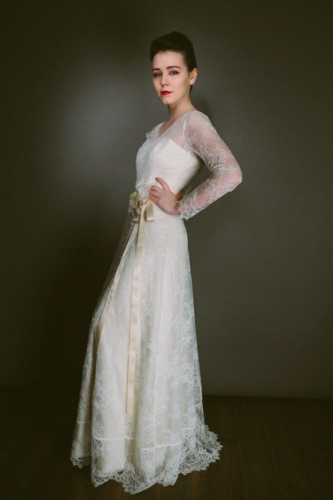 Vintage-style Wedding Dress. Long Lace Sleeves UK 10 Sample in Fine ...