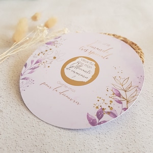 Demande pour être OFFICIANTE de cérémonie de mariage - Enveloppe + Carte à gratter ronde de  thème floral violet et imitation or