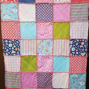 Girl&#39;s Rag Quilt Throw