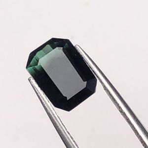 アフガニスタン産天然トルマリンバイカラーエメラルドカットルース宝石、ジュエリー、リング用宝石、1.85カラット