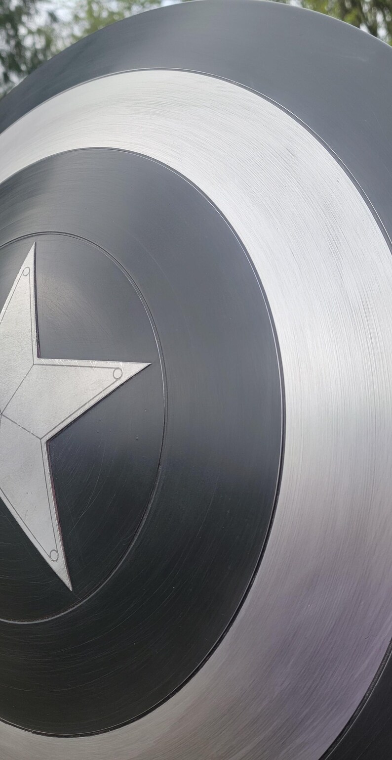 60 cm svart Captain America-sköld i spunnet aluminium | Cosplay-rekvisita bild 4