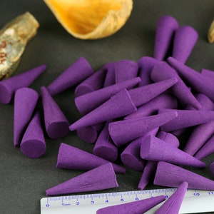 Large incense cones, meditation cones, essential fragrance oils, high quality scent cones, organic incense cones, Lavender, Sandalwood