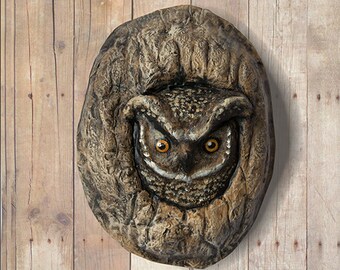 Wall hanging. Paper mache owl