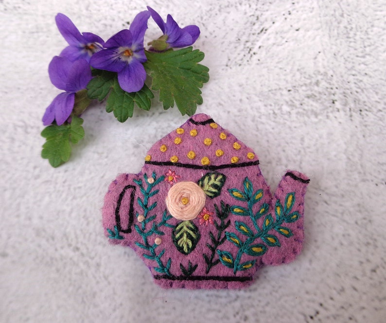 Folk teapot flowers brooch hand embroidered in purple wool felt image 1