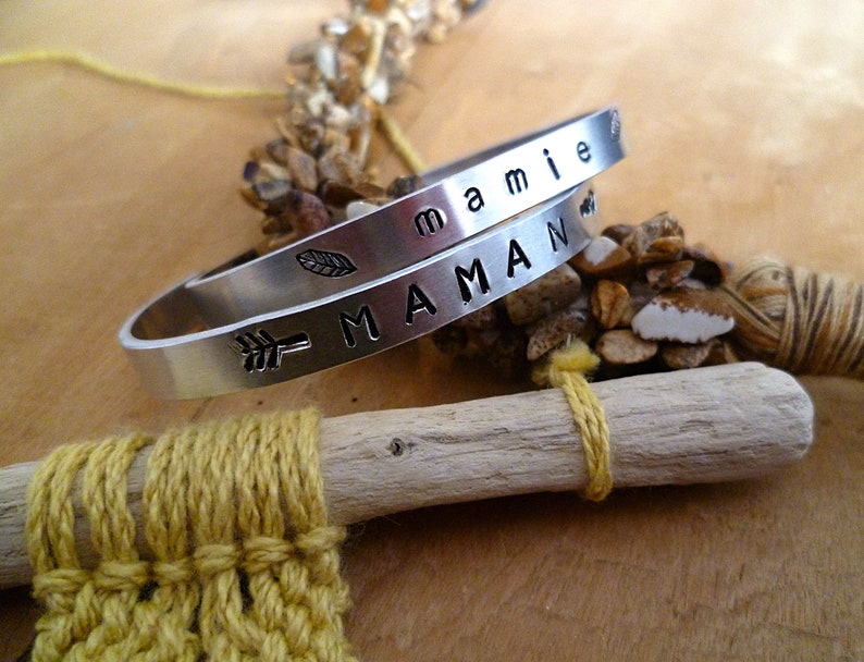 Customizable name adjustable aluminum bracelet engraved by hand with the message of your choice MAMIE first name INITIAL couple