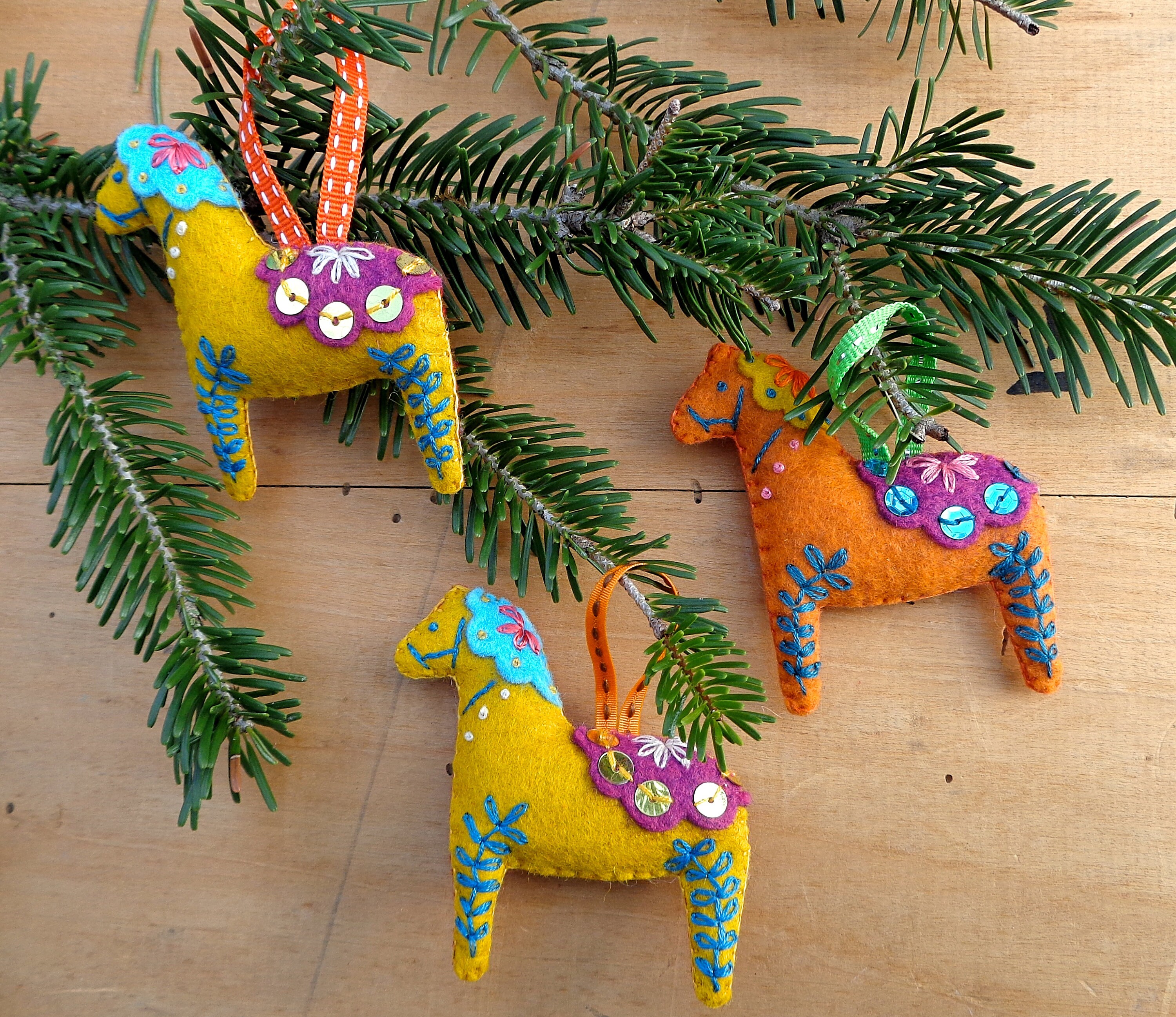 Cheval Boheme Folklorique en Feutrine Brodé à La Main | Vendu L'unité