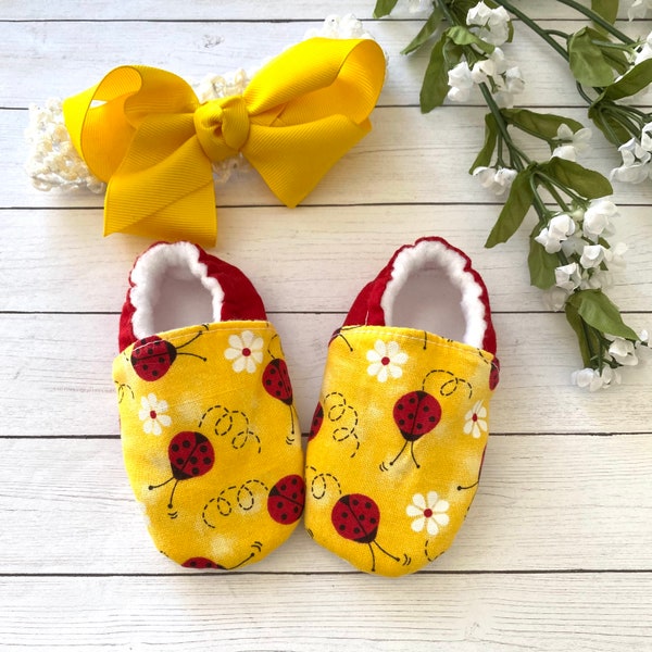 Ladybug Baby Shoes - Baby Gift Set - Yellow Baby Booties - Newborn - Baby Girl - Baby Shower Gift