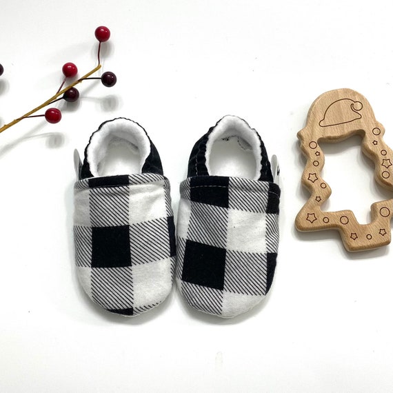 Casual Black N White Checkered Baby Shoes