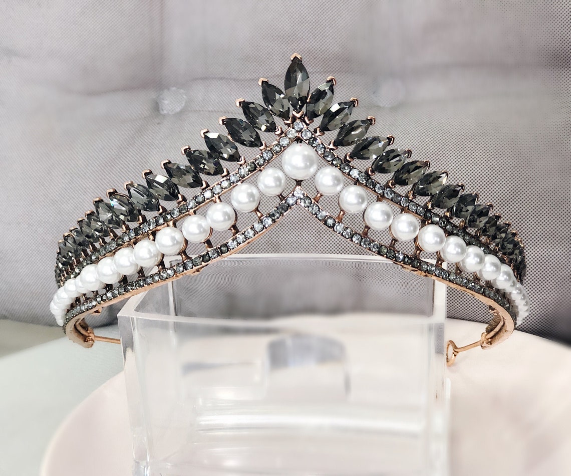 Pearl bridal tiara/Black crown/Black bridal headpiece/Queen Etsy