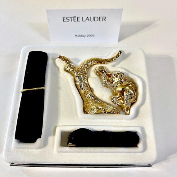 Estee Lauder Solid Compact Necklace Charming Monk… - image 1