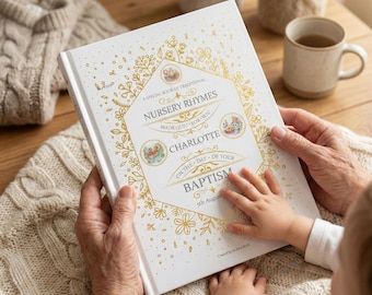 Libro de canciones infantiles personalizado para bautizo o bautismo, ideal como recuerdo para bebé.