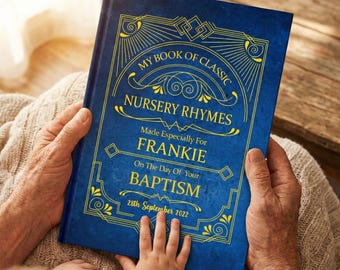 Libro de rimas infantiles personalizado para bautizo: un recuerdo único para tu bebé.