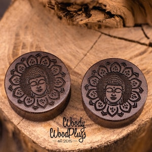 Boho Wood Plugs with Engraving – Handmade Brazil Nut Wood Ear Gauges – Natural Tribal Style 16 to 50mm