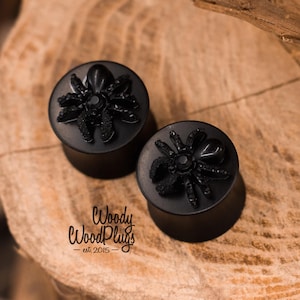 Black Spider Ear Plugs – Horror Gauges for Small Sizes – 10mm to 20mm