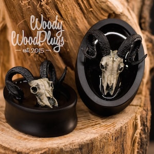 Handmade Oval Ear Plugs with Ram Skull – Black Gauges – Occult Saddle Fit Jewelry – Alternative Gift for Stretched Ears 17 to 50mm