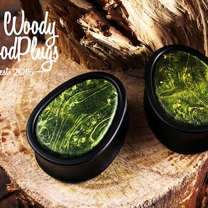 Black Teardrop plugs with green stabilized wood inlay 17mm 18mm 20mm 22mm 24mm 25mm 26mm 28mm 30mm 32mm 34mm 35mm 36mm 38mm 30mm 32mm -50mm