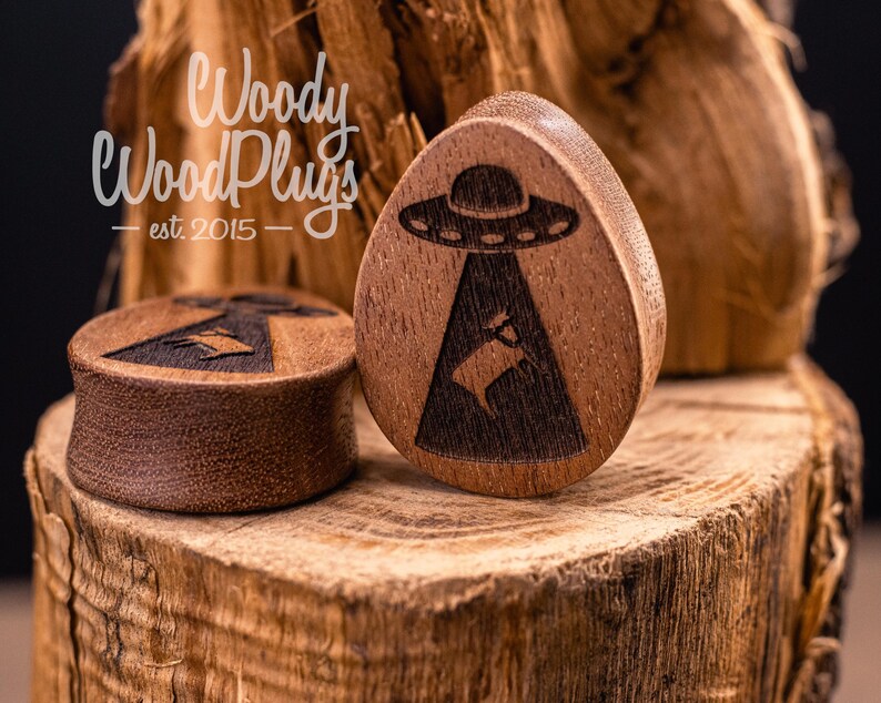 Area 51 druppelvormige oordopjes - UFO gegraveerde houten pluggen - Alien ontvoering Halloween oordopjes met meters 18mm 20mm 22mm 24mm 25mm 26mm 28mm 30mm afbeelding 7