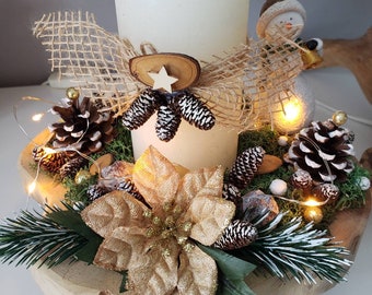 Christmas centerpiece. Christmas candle. Christmas table decoration.