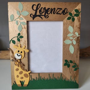 Cornice portafoto a forma di giraffa, nome personalizzato per bambino, regalo di compleanno per nascita, decorazione per la cameretta del neonato, fatta a mano