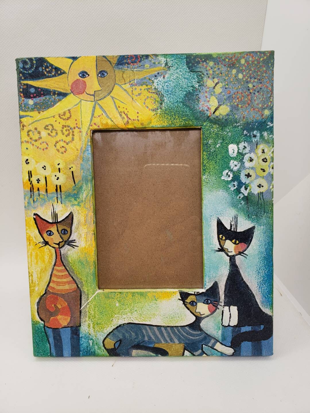 Cadre Photo en Bois Fait Main avec Du Papier. Cadre sur Le Thème Des Chats.