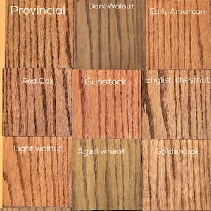 Puede incluir: Una carta de colores de tinte para madera con 12 colores de tinte para madera diferentes. Los colores son &Eacute;bano, Kona, Jacobean, Nogal oscuro, Provincial, Early American, Roble rojo, Gunstock, Casta&ntilde;o ingl&eacute;s, Nogal claro, Trigo envejecido, Roble dorado, Briarsmoke, Barril envejecido y Madera a la deriva.