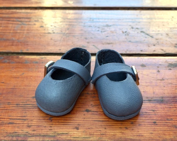 Handmade doll shoes discount