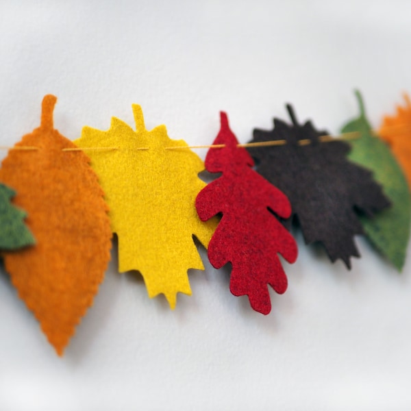 Fall Mantel Decor Felt Leaf Garland, Colorful Autumn Banner, Oak Birch Maple Leaves Bunting Traditional Thanksgiving Fireplace Home Decor