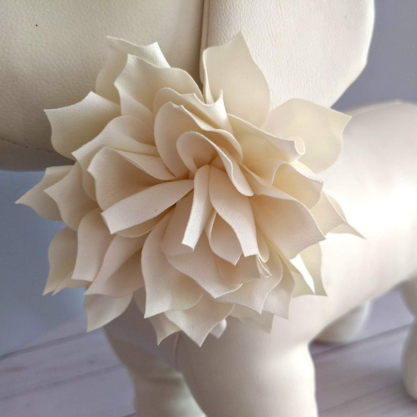 Wedding Collar Flower for Large Dogs, White Ivory Champagne 4 inch Lotus Flowers Neutral Collars Accessory Pet Wedding / Family Photos