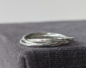 Silver INTERLOCKING rings. Plain Hammered Silver ring, beaded midi ring, handmade silver band ring, handcrafted hammered ring