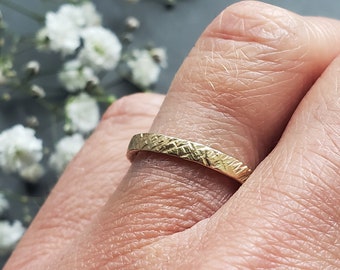 9ct GOLD Shimmery Band Ring. Plain Hammered 9ct GOLD band ring | stacking gold band ring | 9ct solid gold