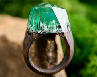 Green Northern Lights Oak Wood Ring, Aurora Borealis Resin Ring