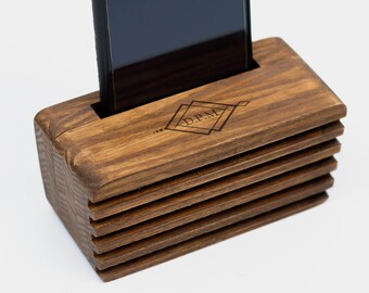 wooden speaker amplifier