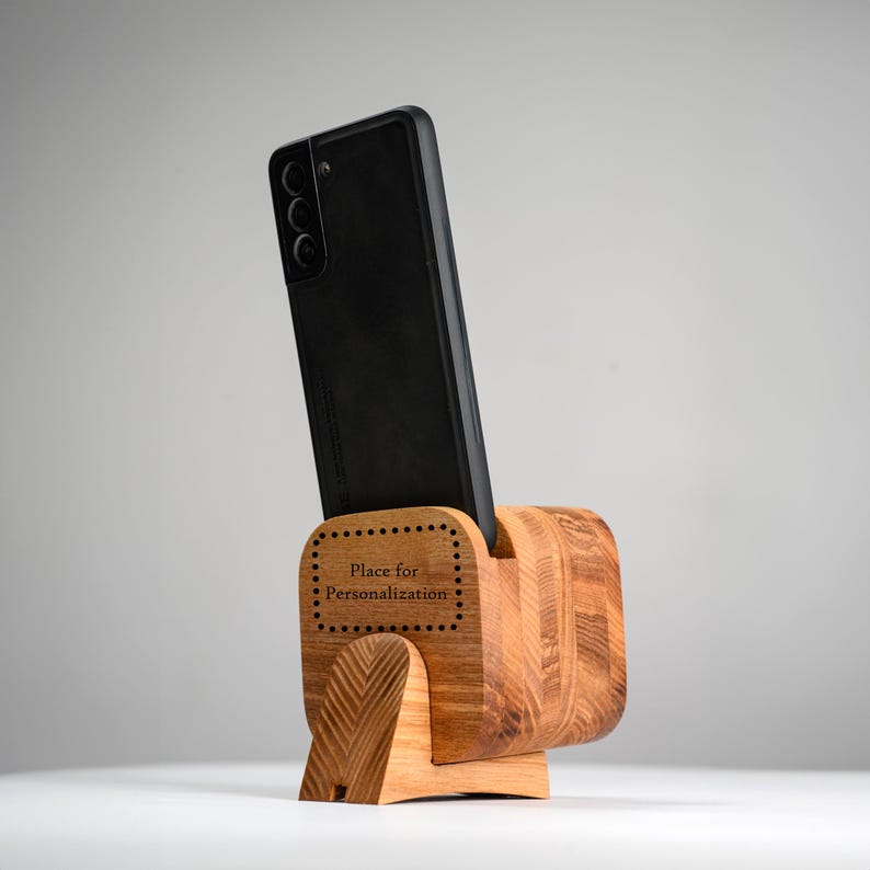 Engraved wooden phone stand – custom gift for dad, husband, or friend
