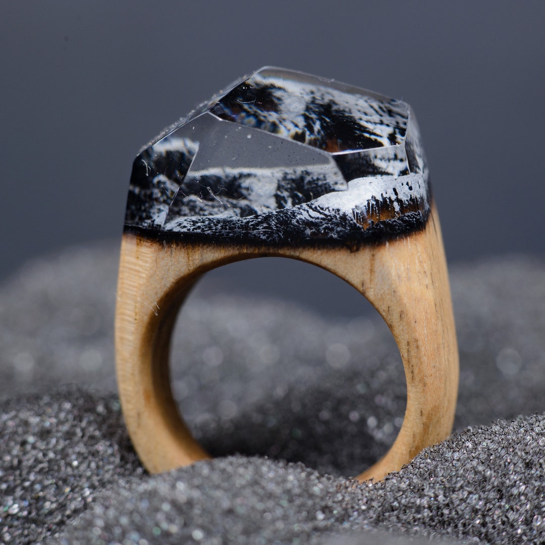 The Superior - Men's Malachite Ring – GoodRings
