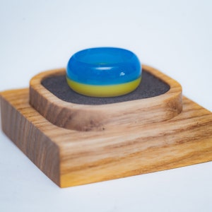 Handmade Ukraine Flag Resin Ring Personalized Engraved Wooden Box Patriotic Jewelry image 4