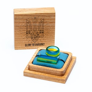 Handmade Ukraine Flag Resin Ring and Pendant Set Personalized Engraved Wooden Box Patriotic Ukrainian Jewelry image 1