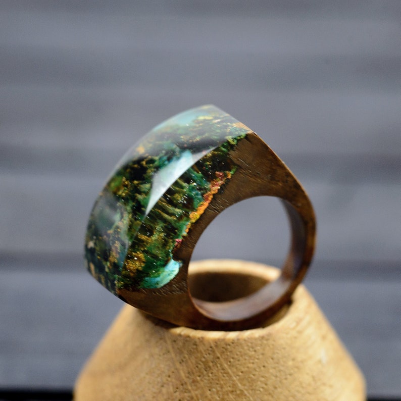 Bague forêt de montagne Bijoux personnalisés Cadeau 5e anniversaire Bague en bois et résine, Bijoux nature image 4