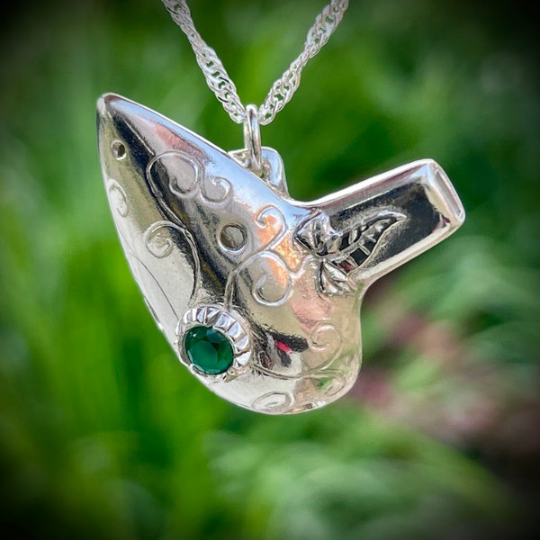 Silver ocarina - Elvish leaf with green gemstone - Baby ocarina