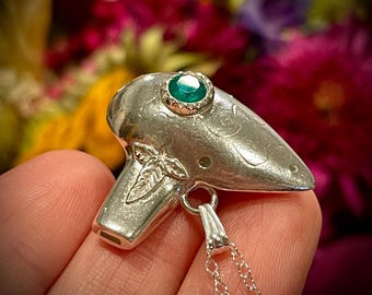 Silver ocarina - Elvish leaf with green gemstone - Baby ocarina - READY TO SHIP