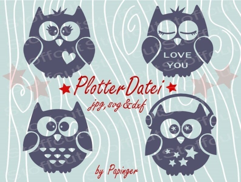 Peut inclure: Quatre motifs de hiboux bleu fonc&eacute; sur fond bleu clair avec des lignes ondul&eacute;es blanches. Un hibou a un c&oelig;ur, un autre a les yeux ferm&eacute;s et le texte "LOVE YOU", un troisi&egrave;me a les yeux ouverts et le dernier a un casque et des &eacute;toiles. Le texte indique "Plotter Datei" et "jpg, svg & dxf".