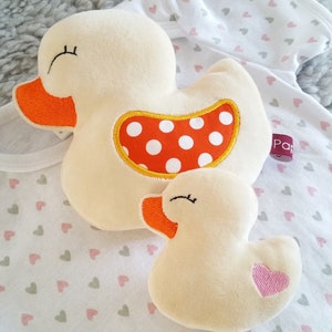 ITH embroidery file duckling 20x30