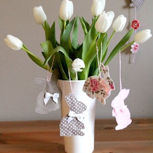 ITH embroidery file bunny garland 10x10